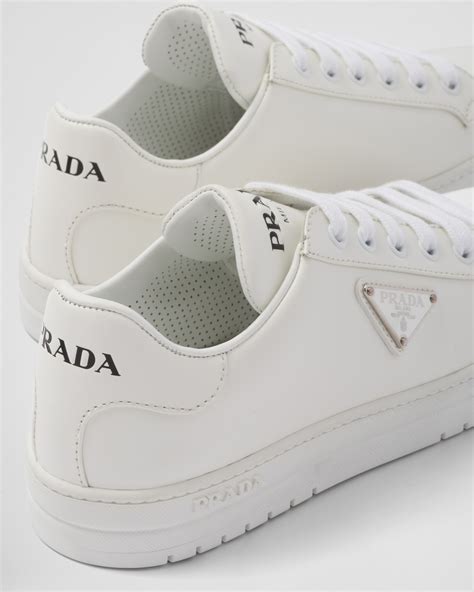 prada sneaker weiss herren|Designer Sneakers und klassische Sneakers für Herren .